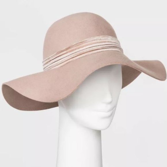 blush floppy hat